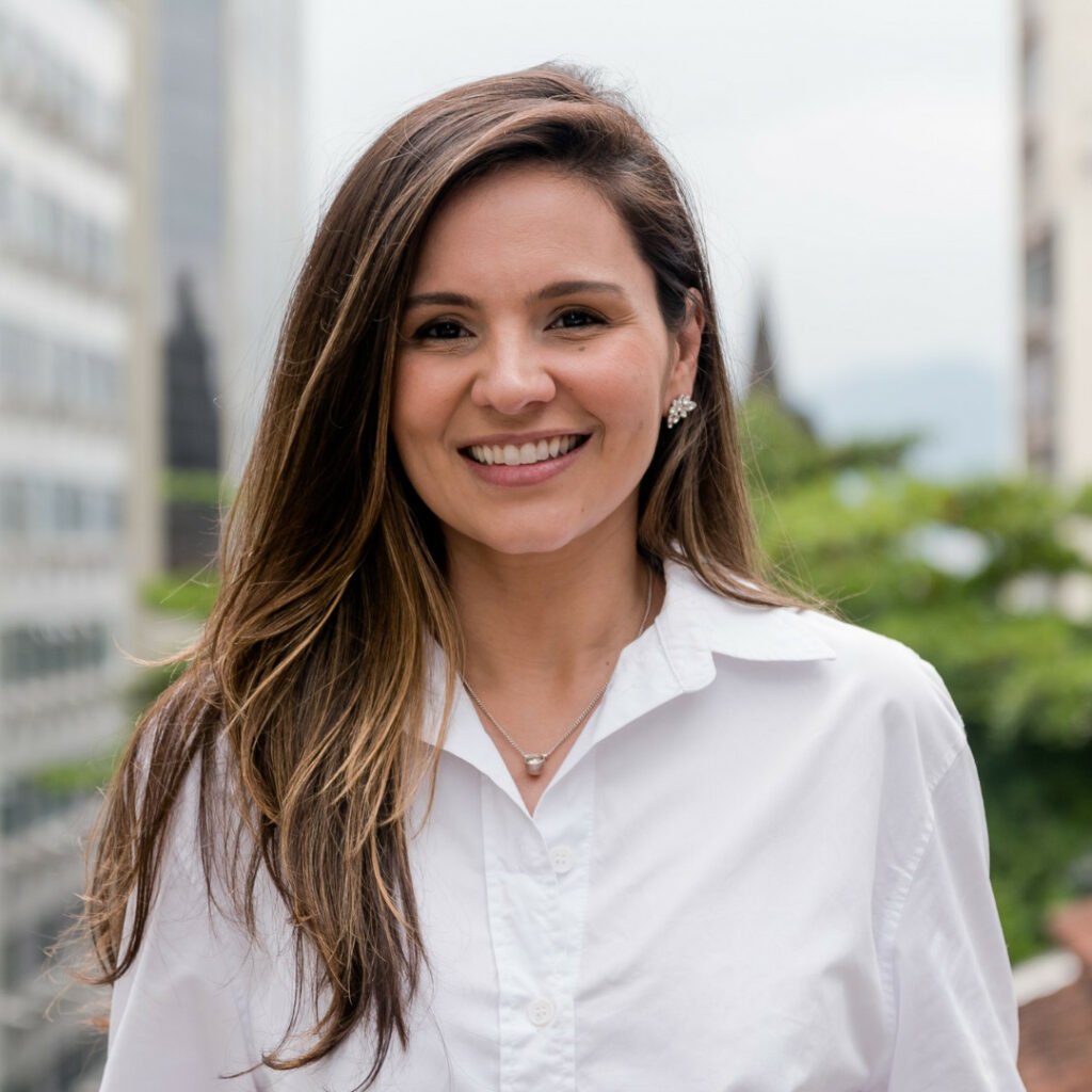 Headshot of Carla Uller